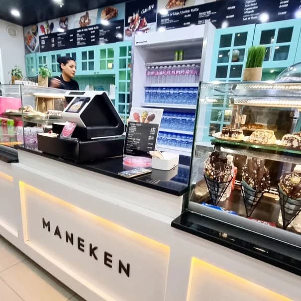 Maneken Photos 3