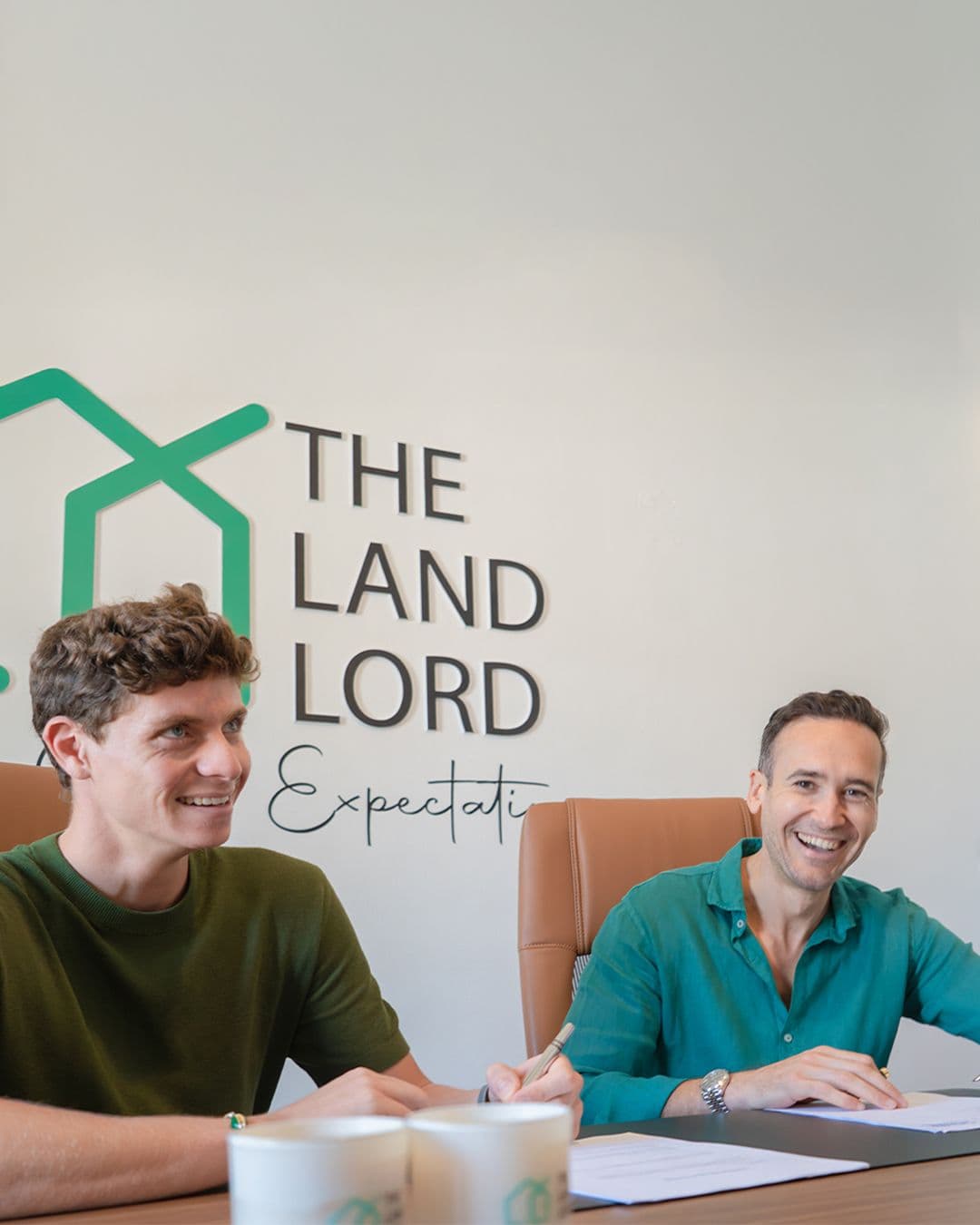 17 - THE LAND LORD Plateforme au principe RBNB